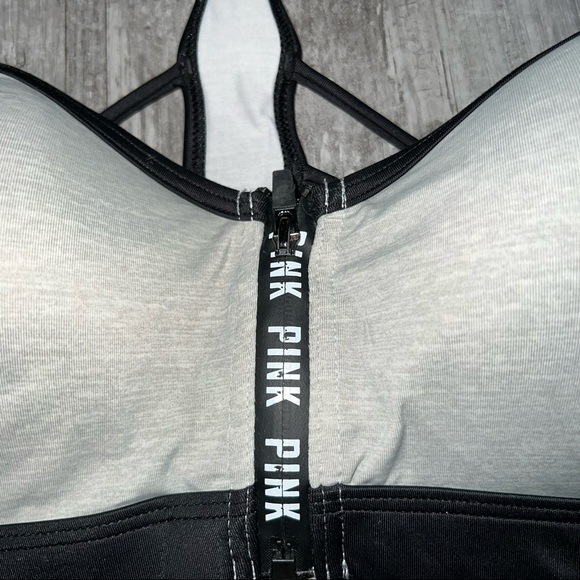 PINK Victoria's Secret Ultimate Push Up Gray Front Zipper Sports Bra Size Medium - Picture 3 of 5